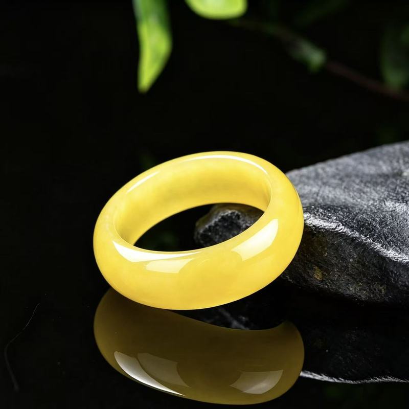 Gerçek A sınıfı yeşim taşı yüz - Rings incelemesi ve fiyatı