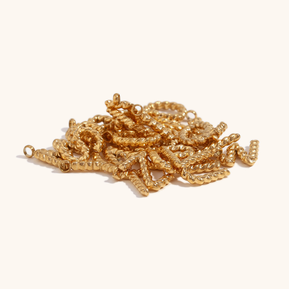 Kişiselleştirilmiş 3D Harf Kol - Initial Letter Necklace 18K Gold incelemesi ve fiyatı